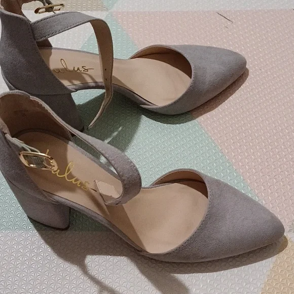 Lulu's Grey Stileto Heel size 5.5 - Picture 9 of 10